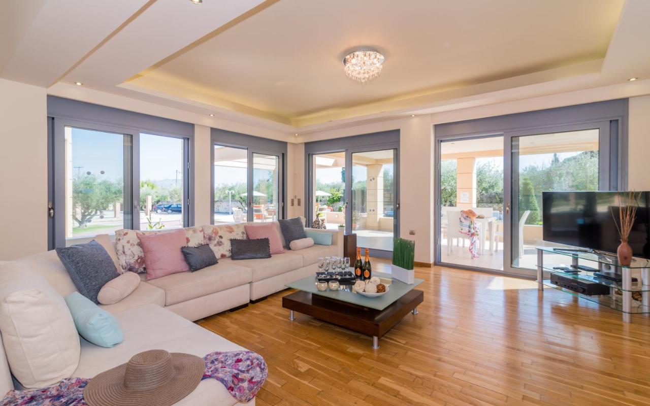 Astarte Villas - Istar Villa With Tennis Court Makhairádhon Екстериор снимка