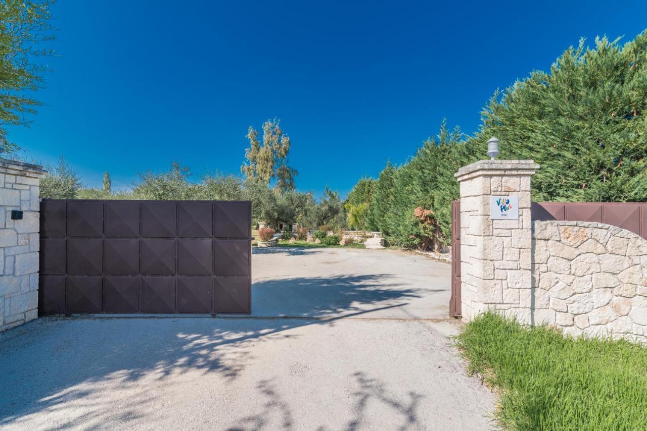 Astarte Villas - Istar Villa With Tennis Court Makhairádhon Екстериор снимка