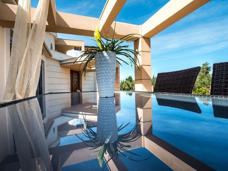 Astarte Villas - Istar Villa With Tennis Court Makhairádhon Екстериор снимка