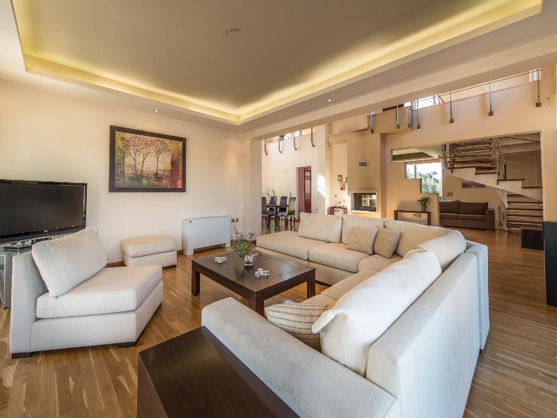 Astarte Villas - Istar Villa With Tennis Court Makhairádhon Екстериор снимка